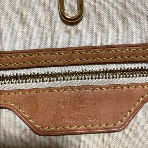 (SOLD). Authentic Louis Vuitton Neverfull MM Azur - Picture 3 of 12